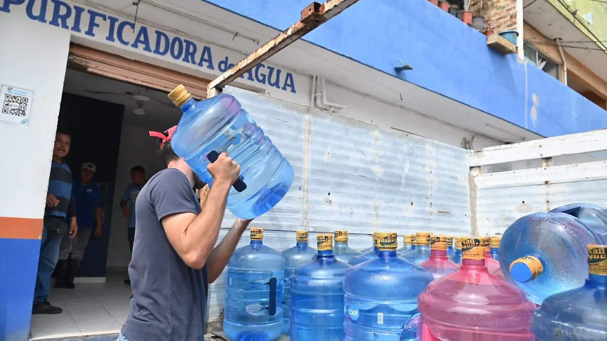 Los negocios especializados aumentaron el rellenado de botellón de 18 a 22 pesos 