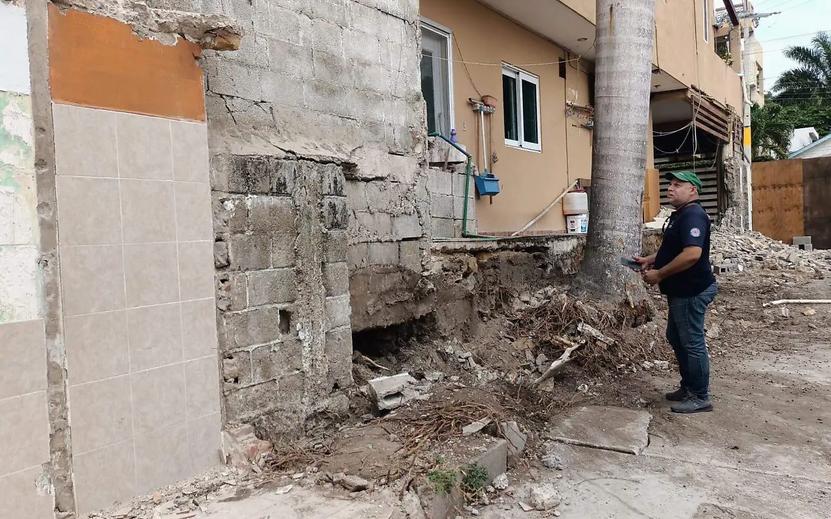 Padres de familia y directivos señalaban un riesgo latente en la Escuela Primaria Club 20-30 de Tampico Antonio Campos (3)