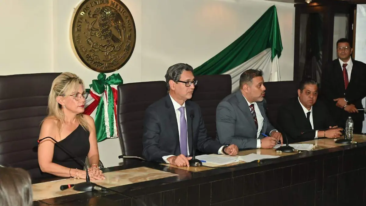 Se llevó a cabo la primera sesión ordinaria de cabildo tras la toma de posesión de los nuevos representantes en Madero