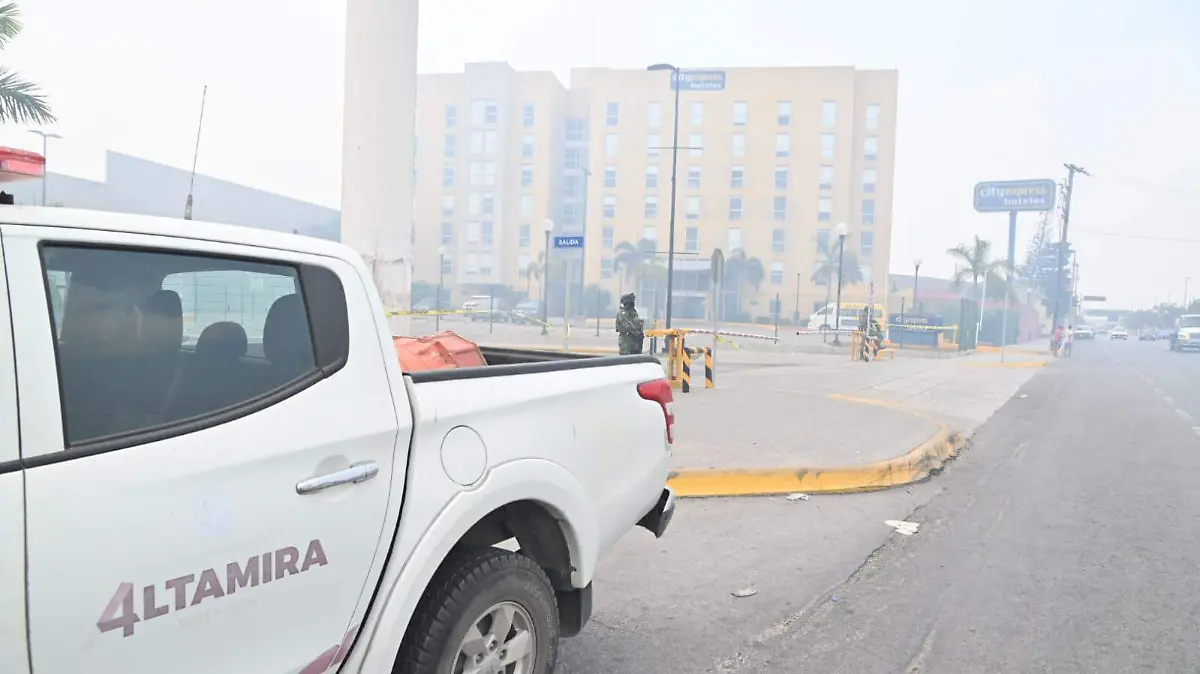 Comercios y viviendas aledañas a la zona de incendio 
