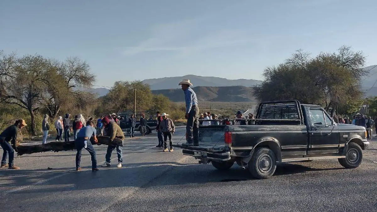 Bloquean nuevamente carretera Tamaulipas-San Luis Potosí