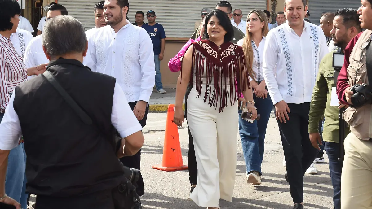 Las actividades legislativas en las que se avalaron los cambios en la Constitución fueron encabezadas por la presidenta de la Mesa Directiva