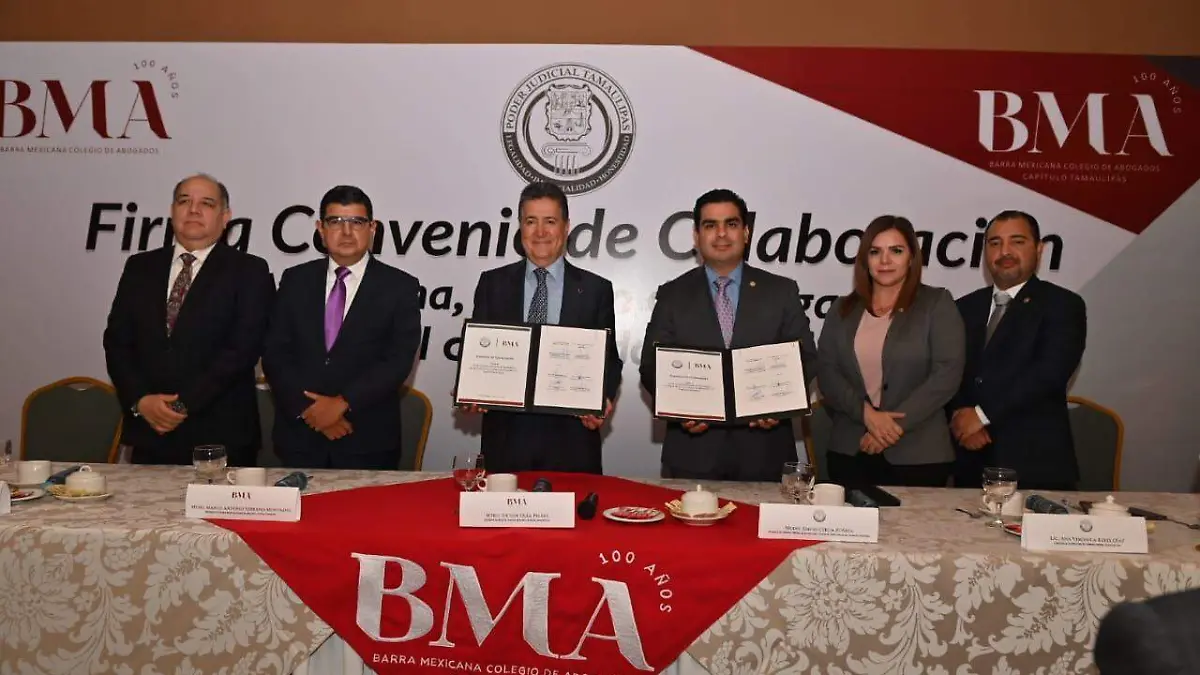 El magistrado Cerda Zúñiga agradeció la presencia de todos los asistentes a este importante evento