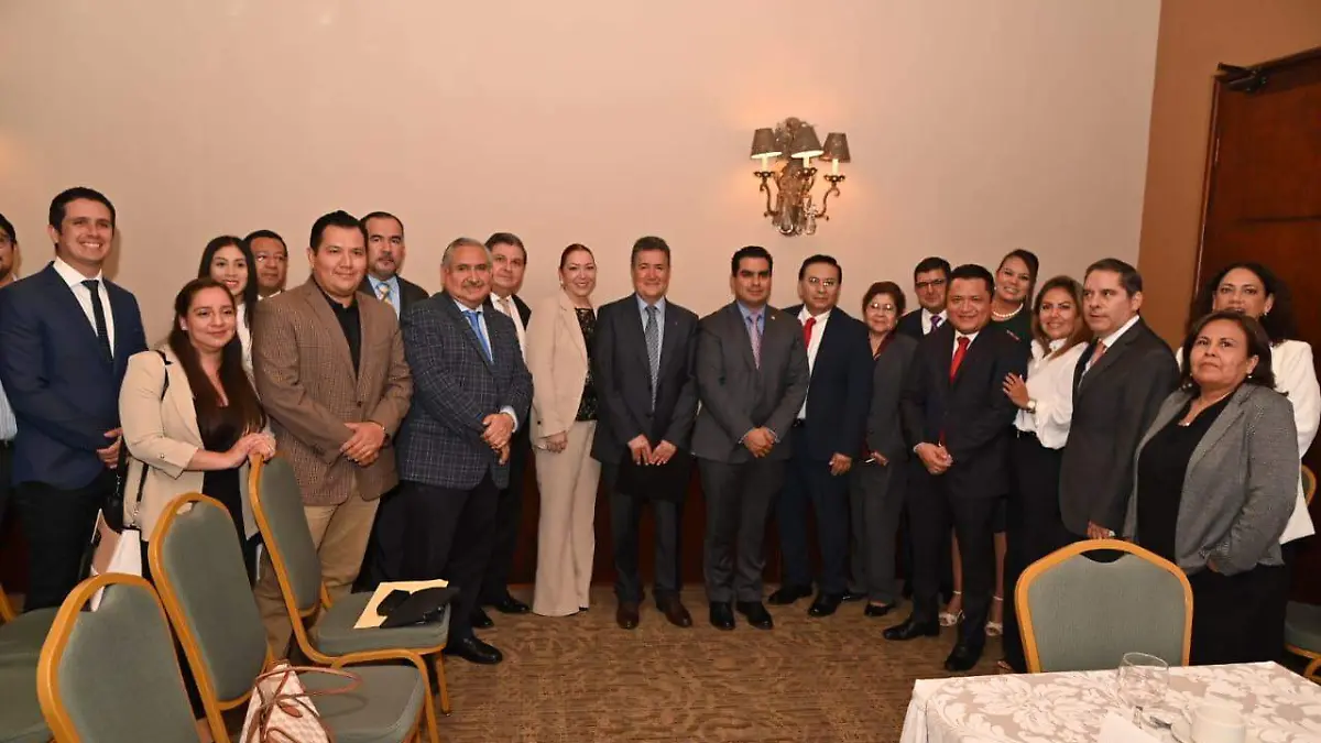 Miembros de la Barra Mexicana y Colegio de Abogados A