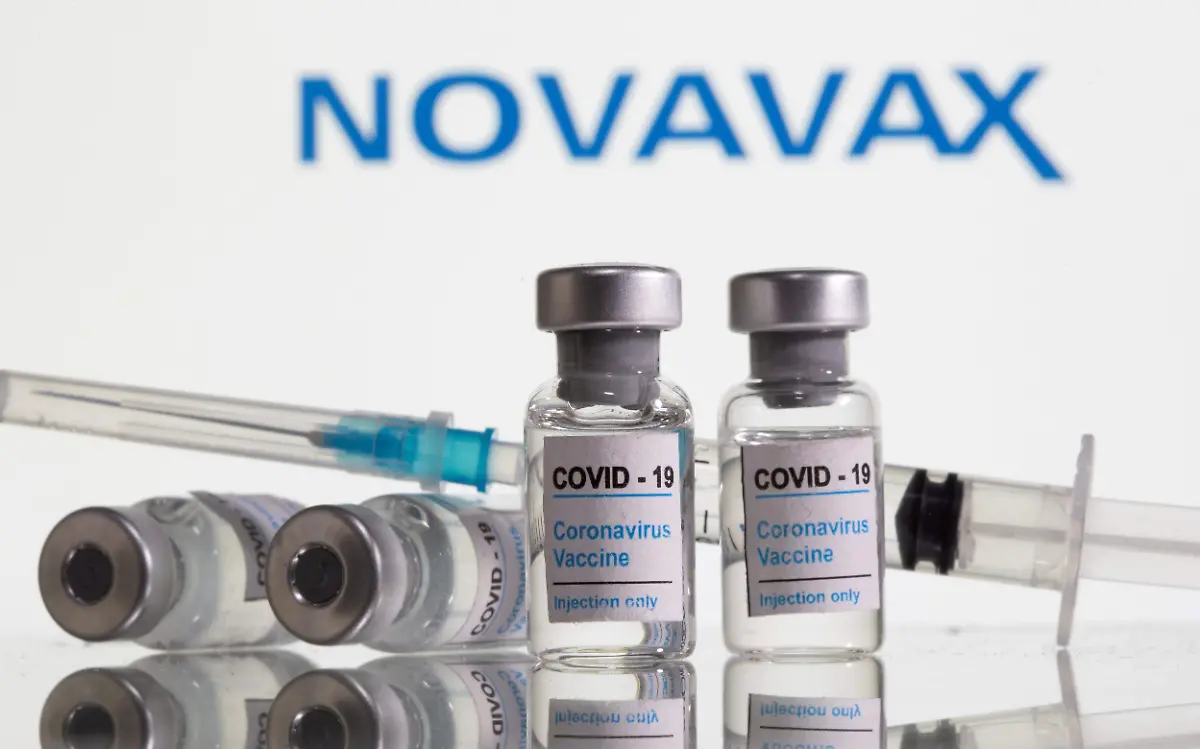 2021-12-02T154021Z_1453922746_RC2F6R9P71M9_RTRMADP_3_HEALTH-CORONAVIRUS-NOVAVAX-OMICRON
