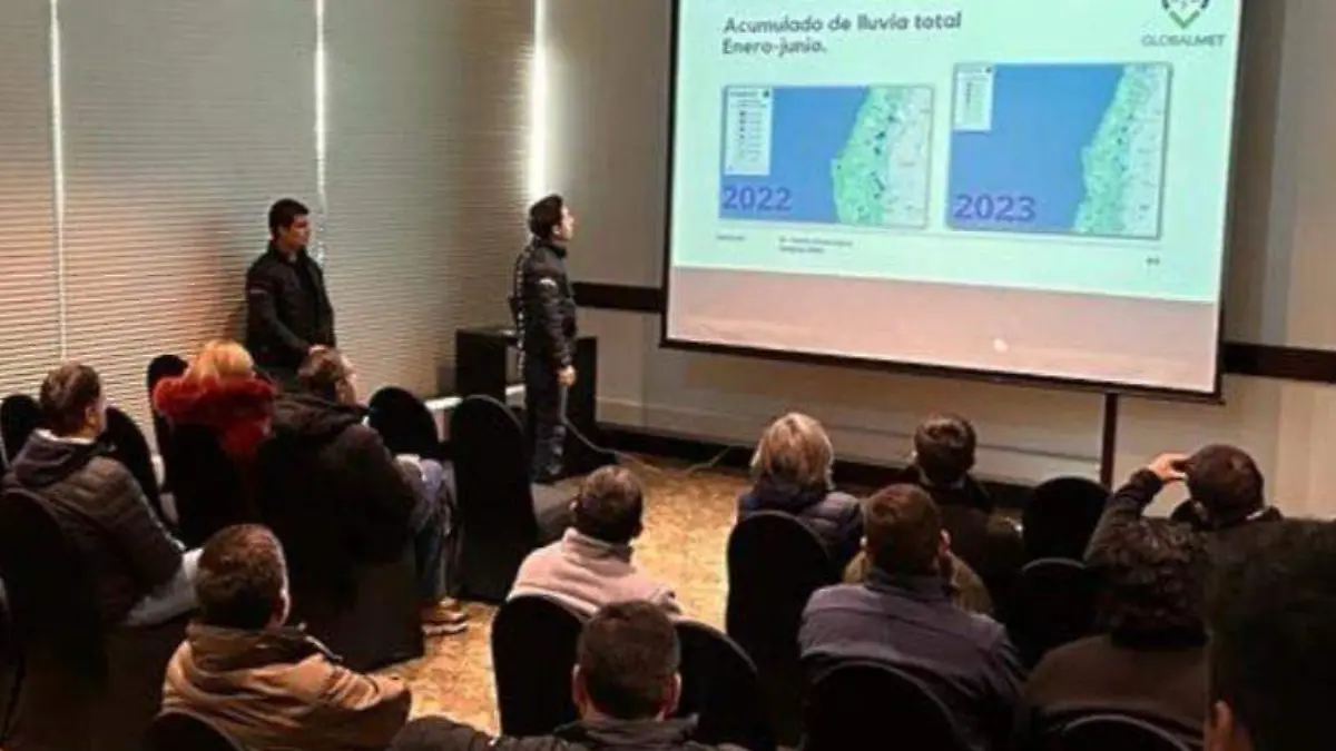 Meteorólogo de Tamaulipas lleva su conocimiento del clima a Chile 