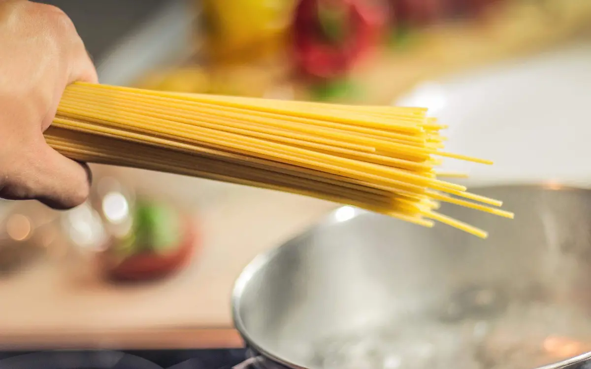 A cocinar pasta con sencillos pasos 