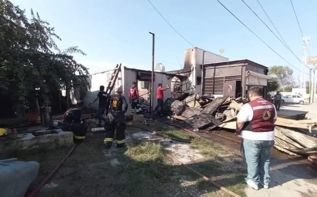 Incendio en Ciudad Madero casi termina con restaurante El Chachalaco 