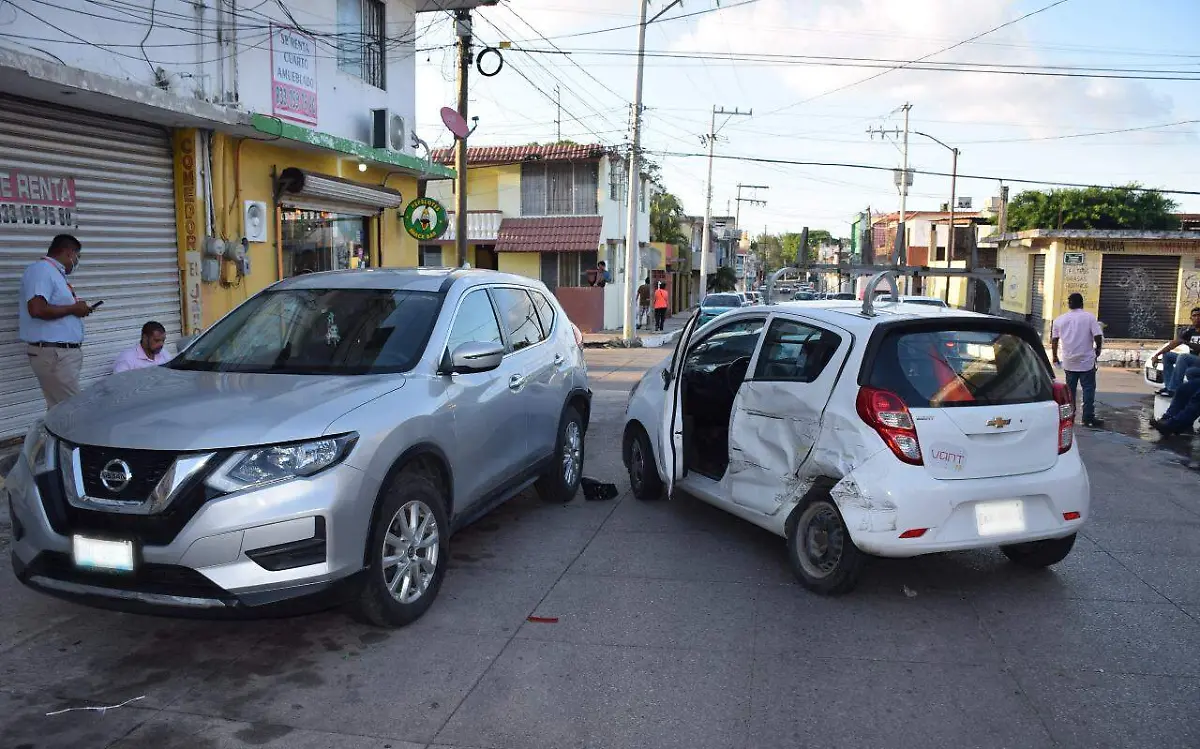 Carambola en la zona centro de Tampico