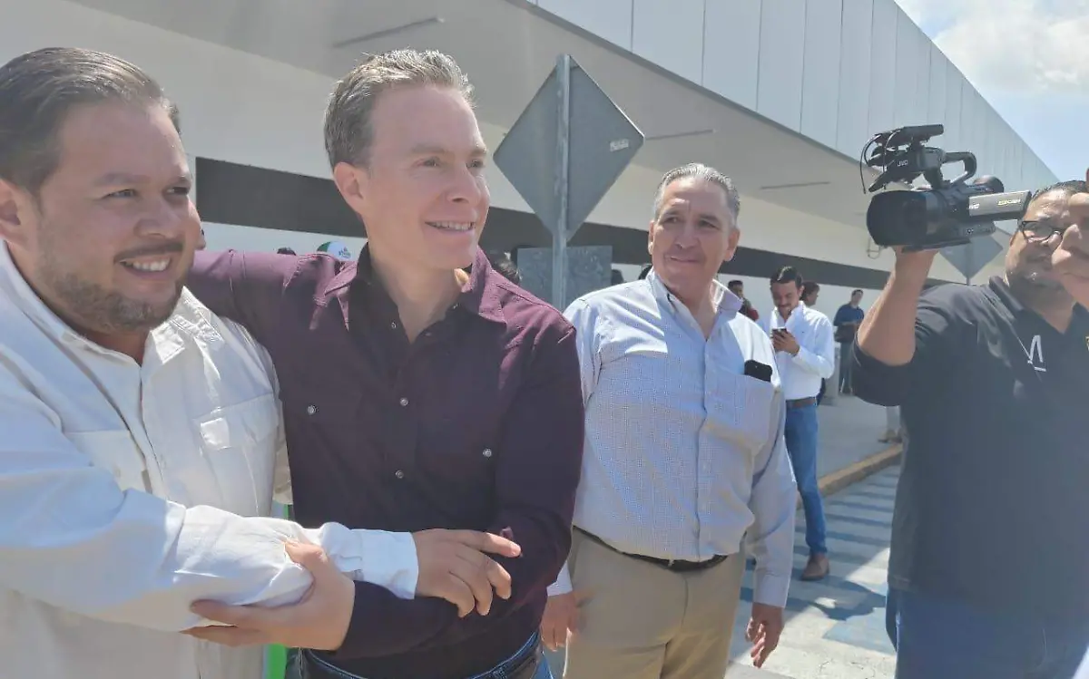 En el caso de que convertirse en mandatario, Manuel Velasco Coello -el senador con licencia y exgobernador de Chiapas- aseguró que haría una revisión en el mando único 