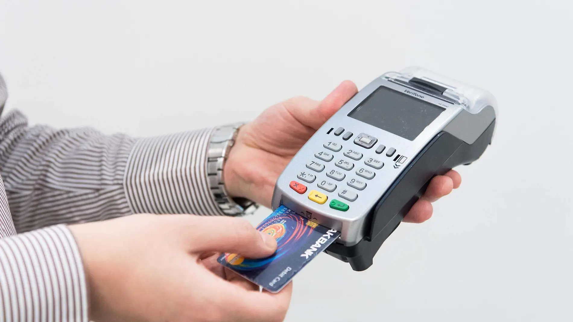 credit-card-machine-4577768_1920