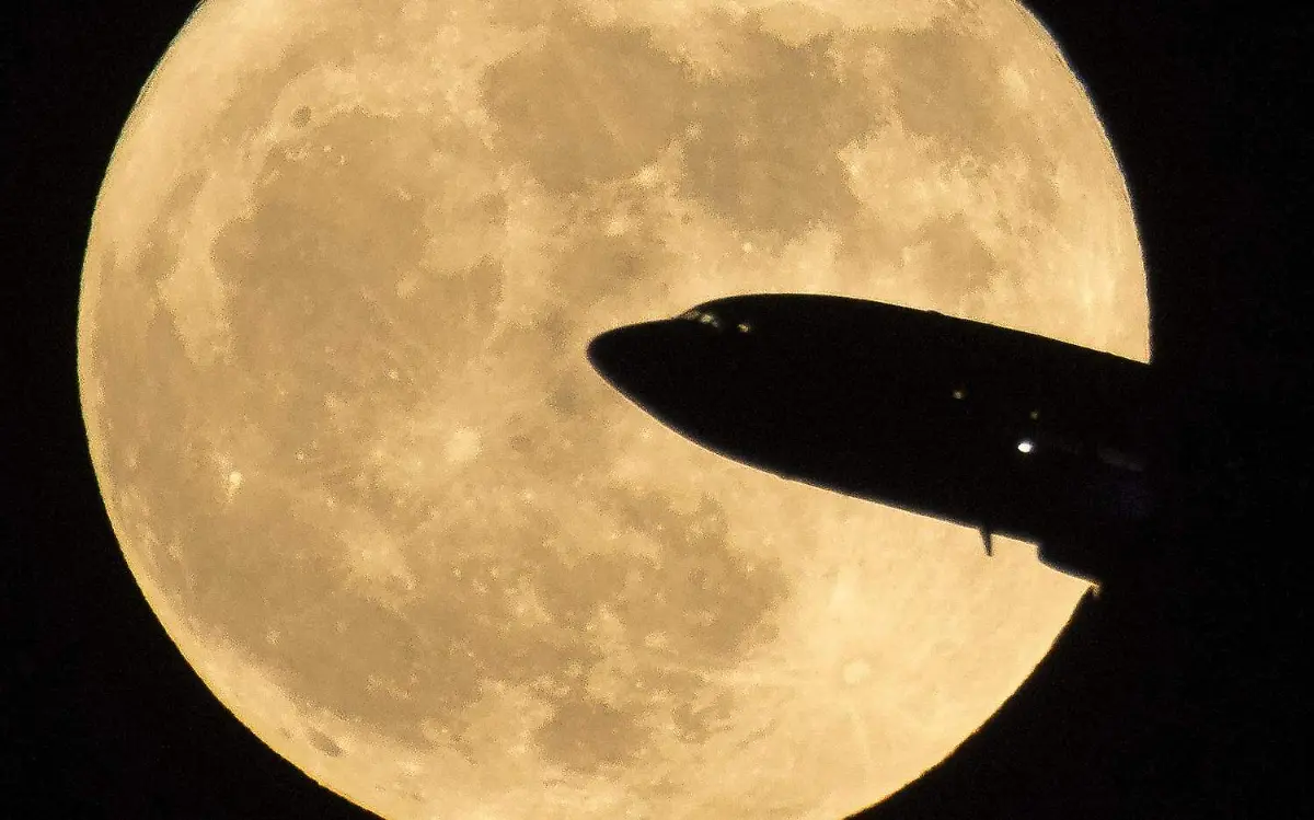la primera Luna llena de agosto es también una Superluna NASA