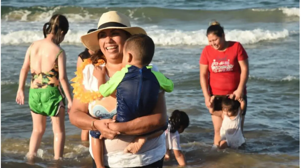 Sin palabras ... estos instantes no tienen precio al pasarlos con sus hijos..