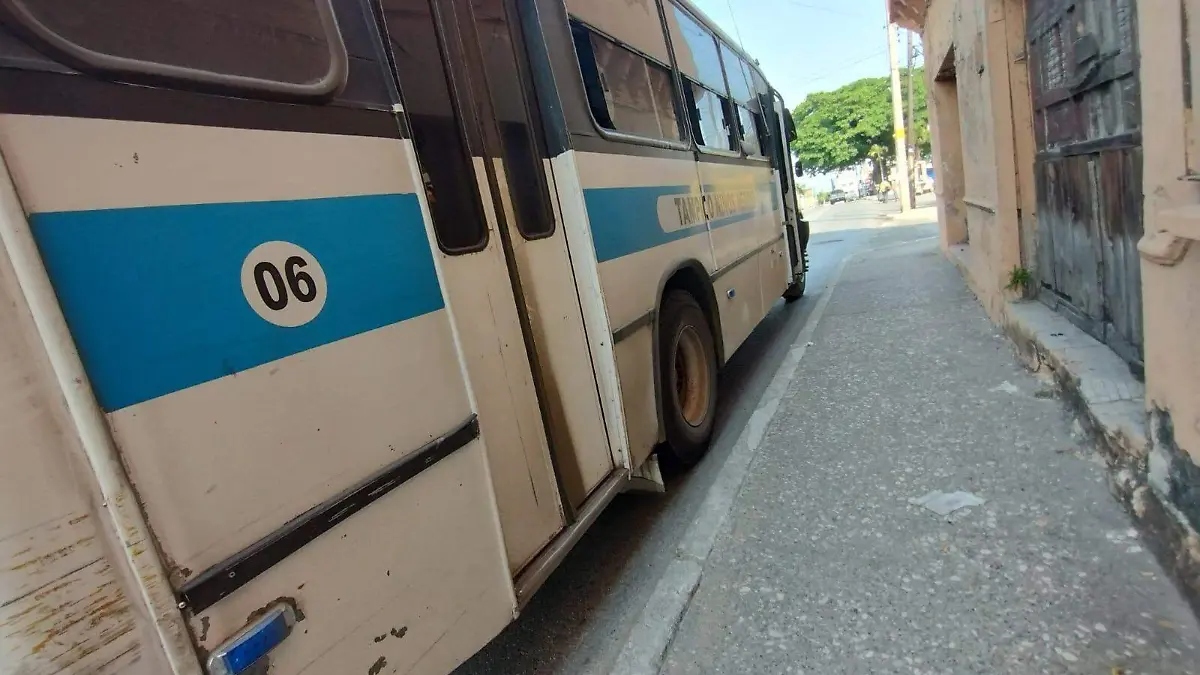 Funcionarios del Ayuntamiento de Tampico hacen un llamado al transporte para que vuelva a ser obligatorio el uso del cubrebocas en esta temporada