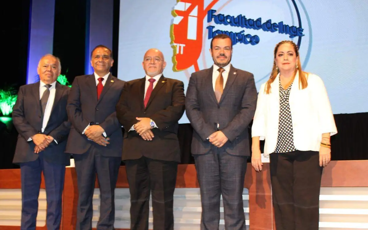 Toma prosteasnuevoc director de facultad de Ingeniería 