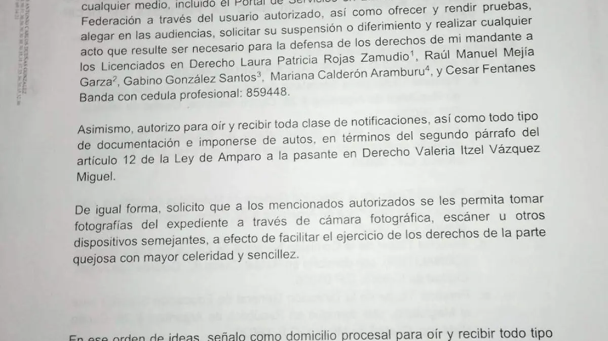 Presentan amparo ante juez de distrito para evitar entrega de libros de texto gratuito