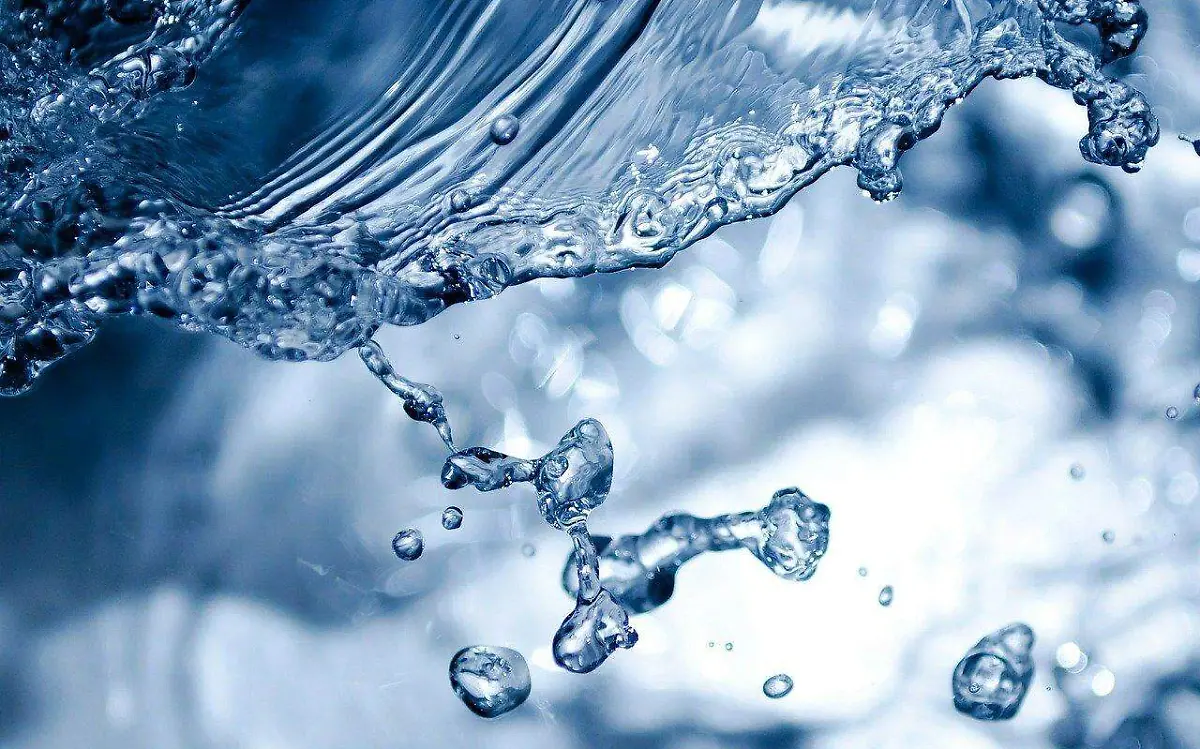splashing-165192_1280