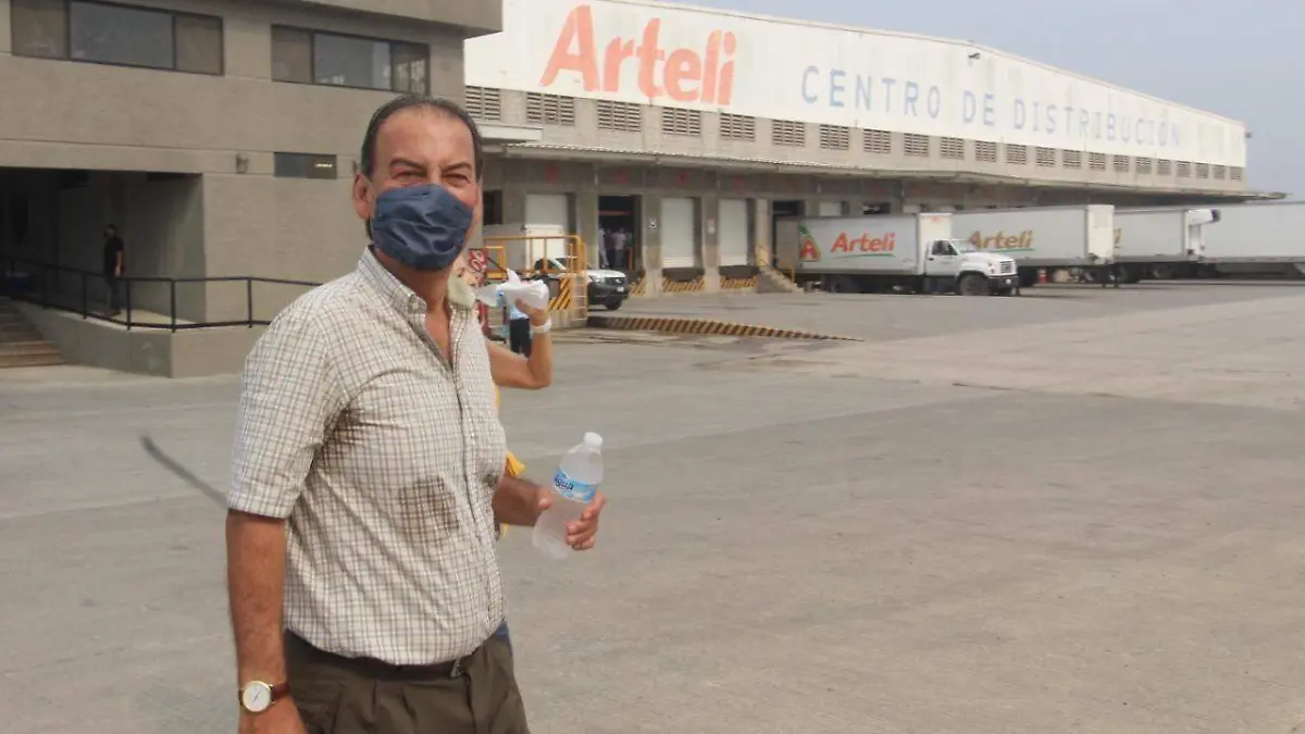 La tienda Arteli se llama así por el nombre y el primer apellido de su fundador: Art-uro Eli-zondo