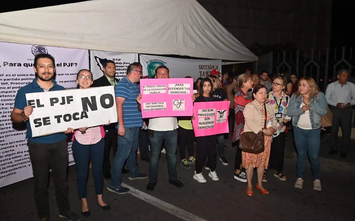 Trabajadores del Poder Judicial realizan esta manifestación Alejandro del Ángel (4)