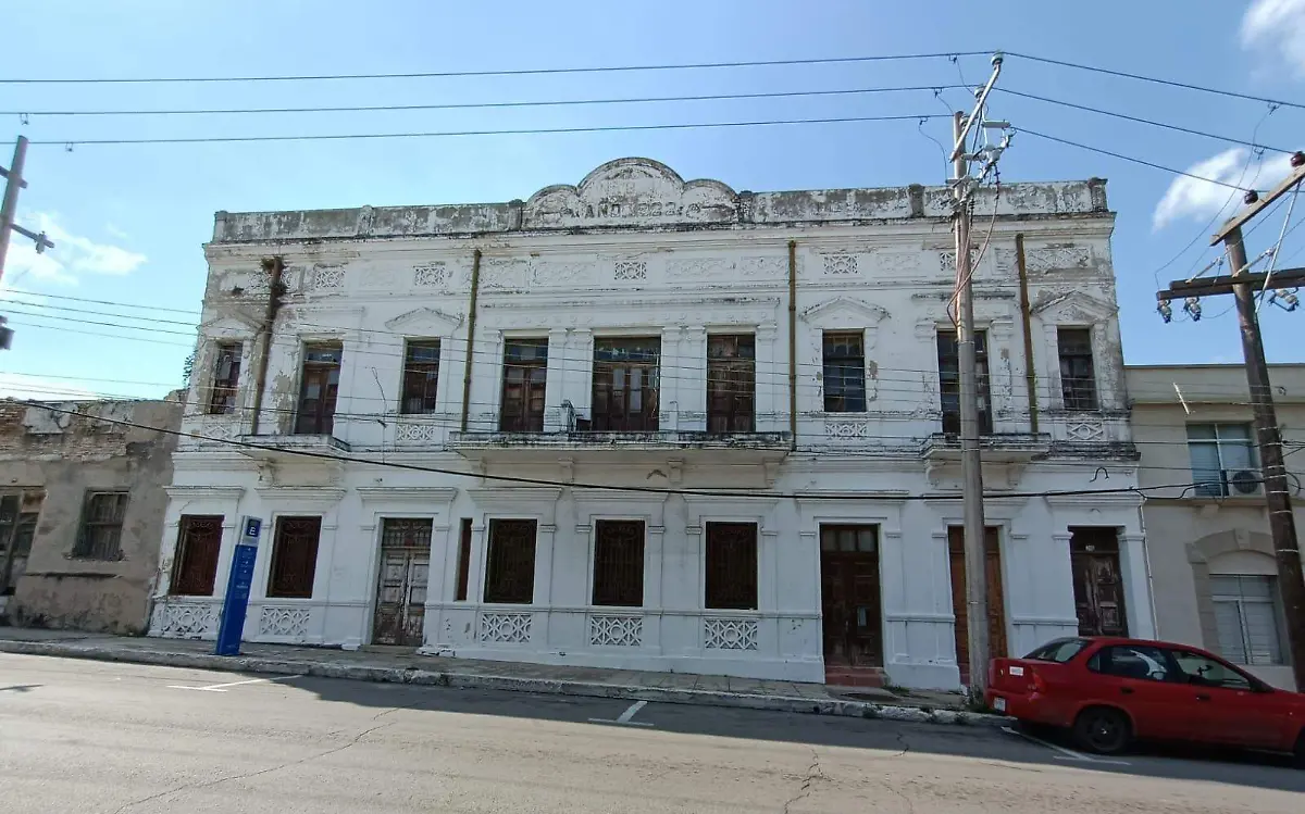 Arquitectos de la FADU proponen proyectos viables para darles un nuevo aire a estos inmuebles emblemáticos