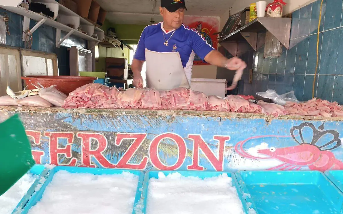 En el mercado de pescados y mariscos de Altamira hay una gran variedad de opciones para degustar en Cuaresma