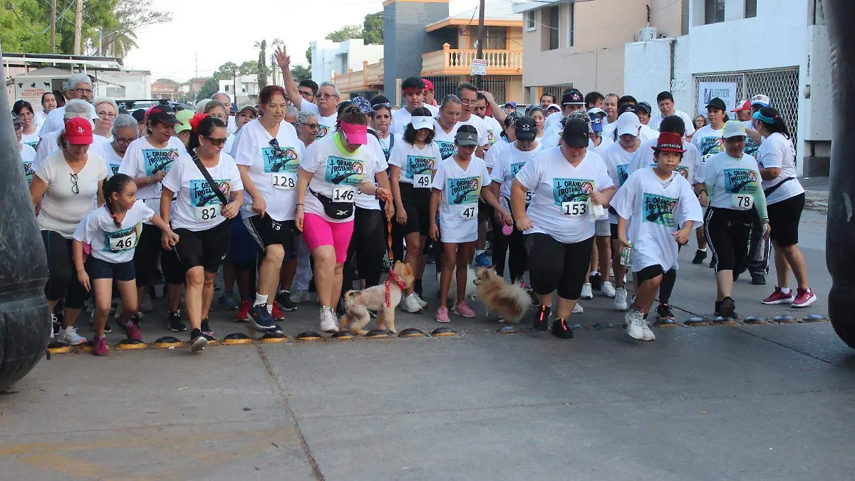 Primera carrera atlética orando y trotando se lleva con éxito en Madero 