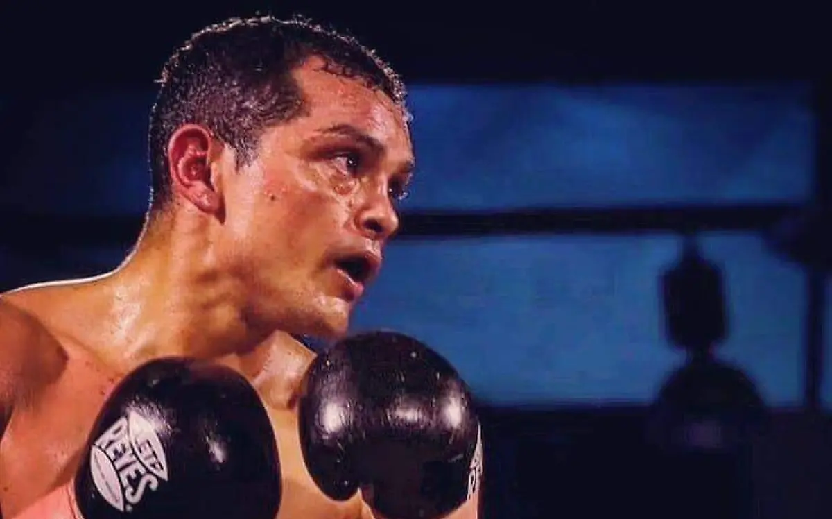 El 'Samurái' Curiel estará disputando el cetro continental vacante de la Universal Boxing Organization Facebook Isidro Curiel
