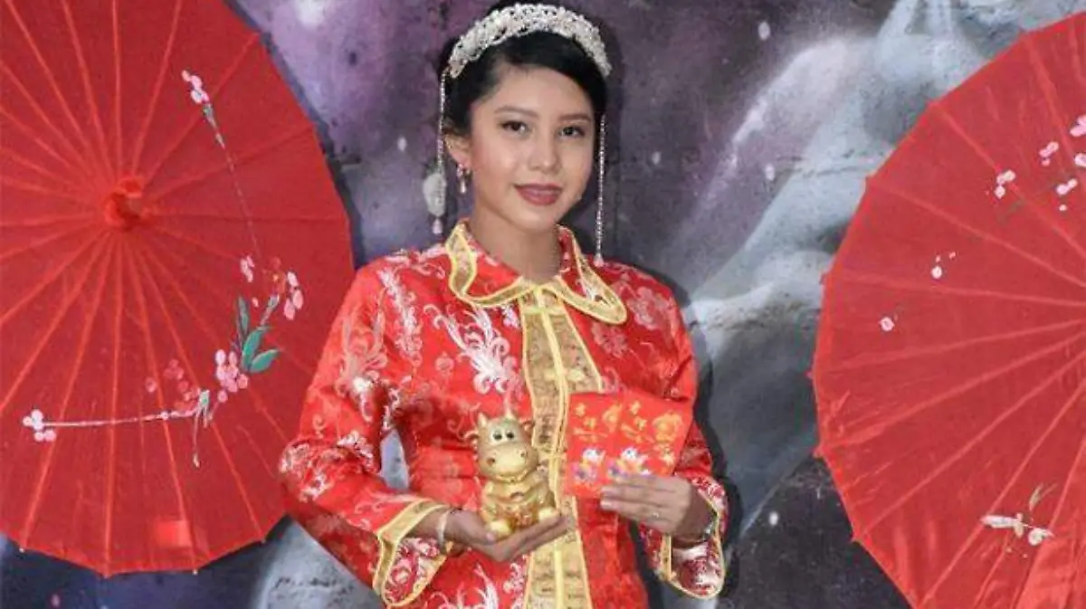 Dulce Yee  - Carmen Jiménez