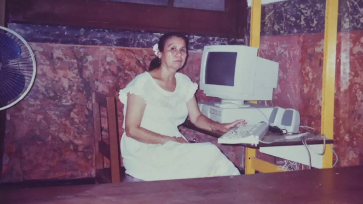 Recuerdo de la primera computadora en las bibliotecas municipales :Carmen Jiménez