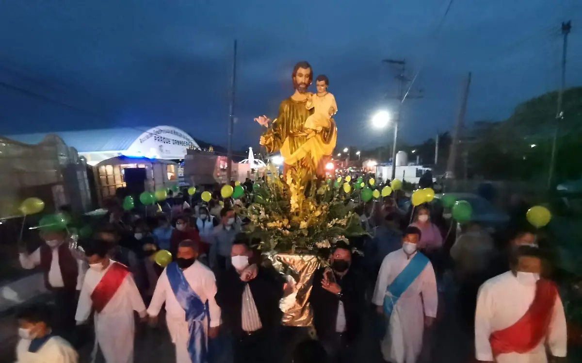 La procesión en honor a San José convoca a los fieles