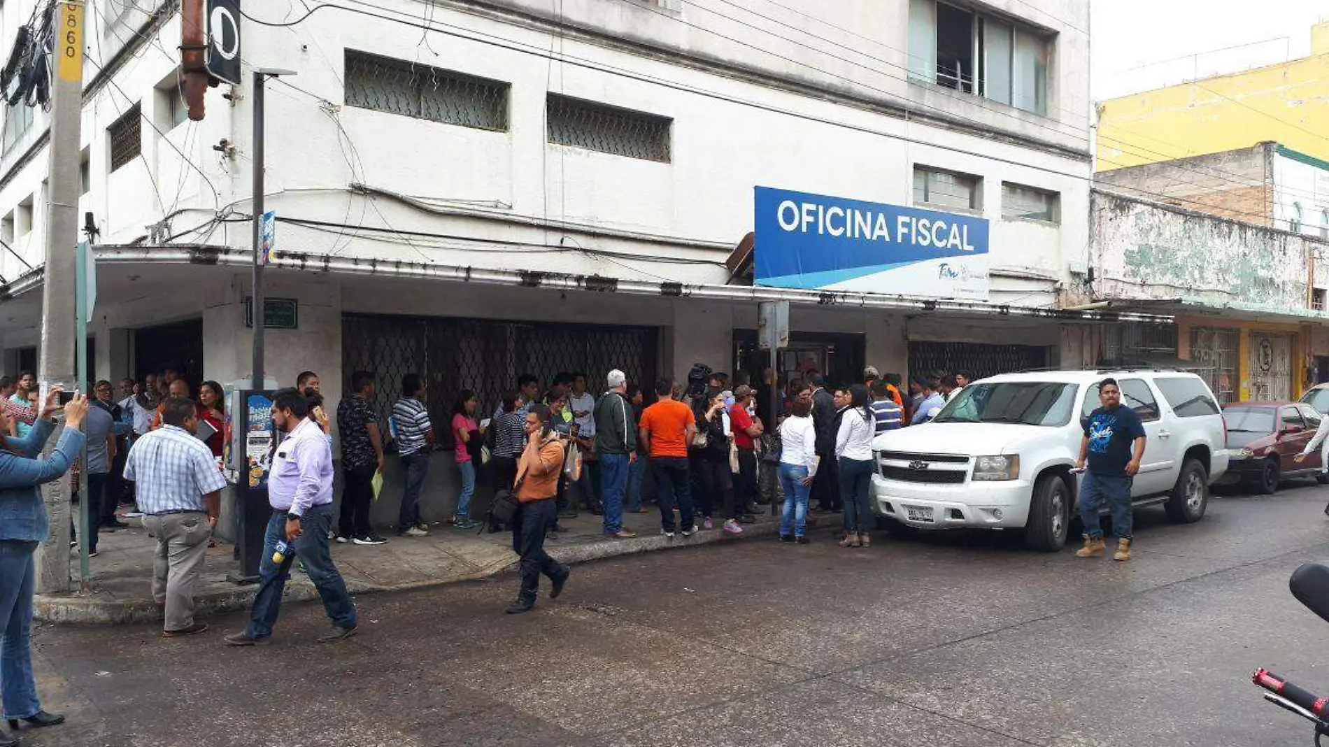 Oficina-Fiscal-de-Tampico-llena-por-promoción-de-descuentos-3