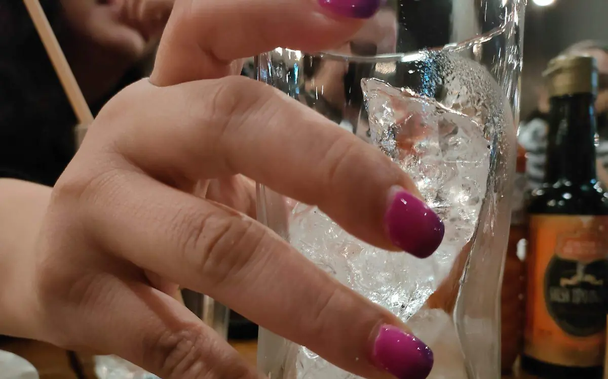 Uñas que cambian de color con el frío, una tendencia que está de vuelta