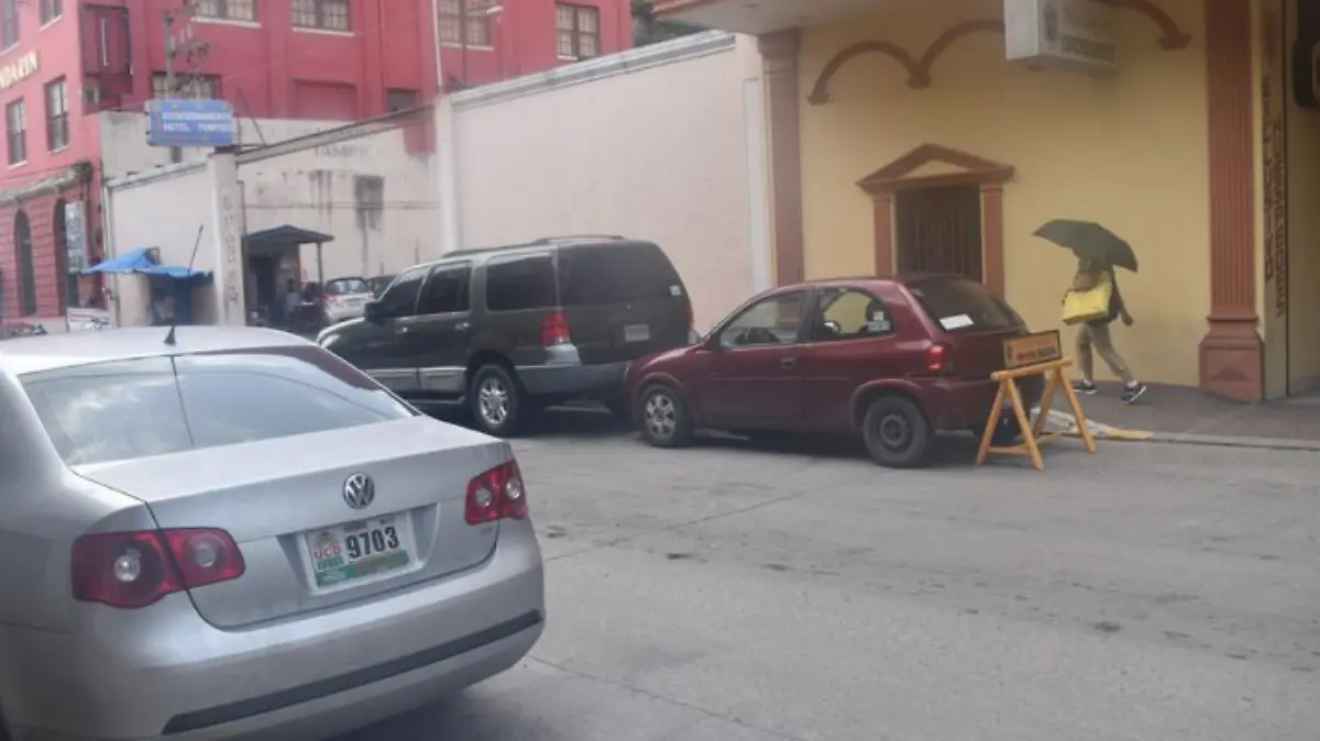 Importadores fronterizos de automotores pidieron facilitar las importaciones y frenar el contrabando de carros "chocolate"