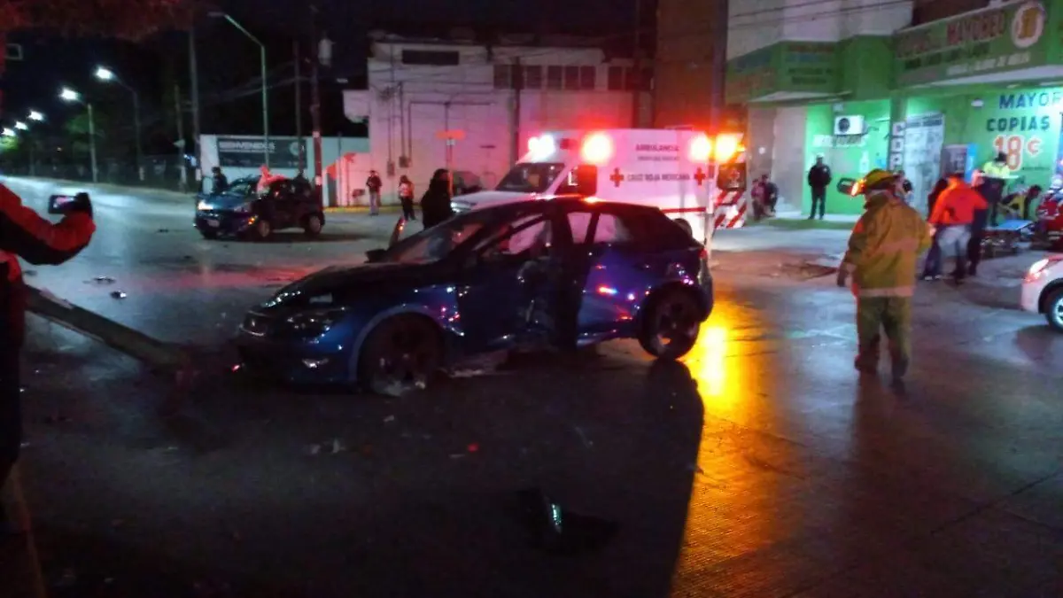La avenida fue acordonada y cerrada a la vialidad