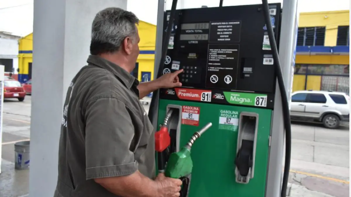 El precio de la gasolina sigue subiendo :Alejandro del Angel