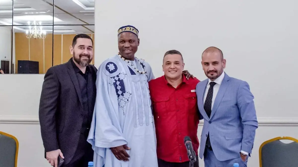 El príncipe de Camerún visitó Tampico 