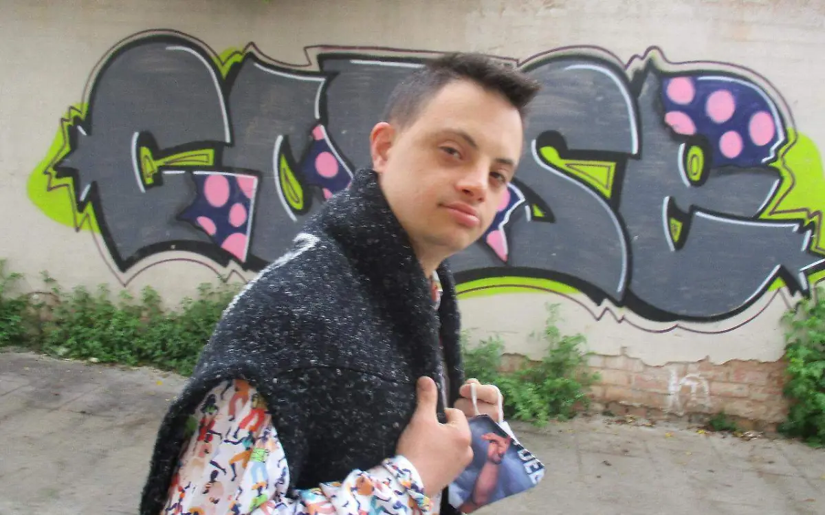 Primer bailarín profesional down de gira