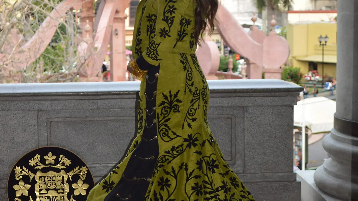 PORTADA- JUEVES - ENTREVISTA (1)