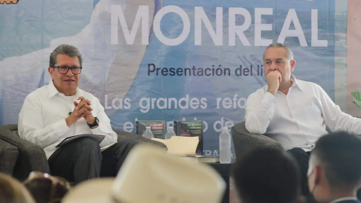 Ricardo Monreal estuvo en un encuentro realizado en un hotel de playa Miramar