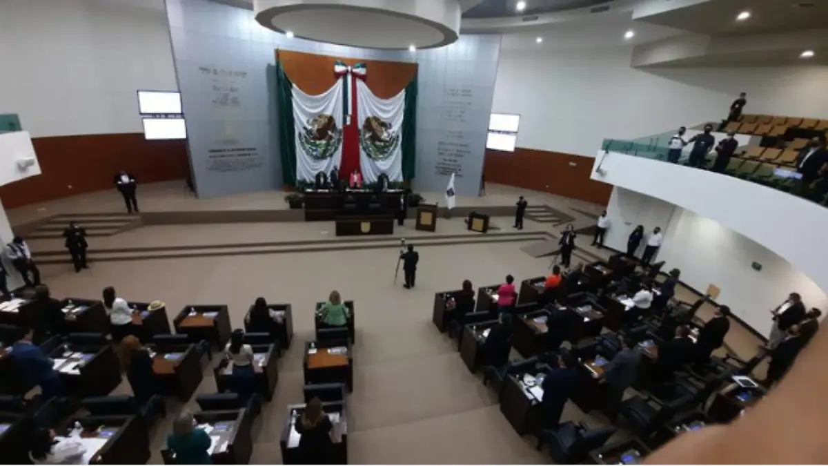 Complicada sesión en el Congreso estatal