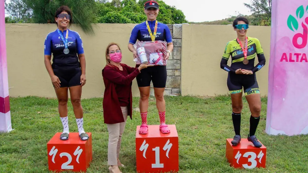 Se premio a los 3 primeros lugares