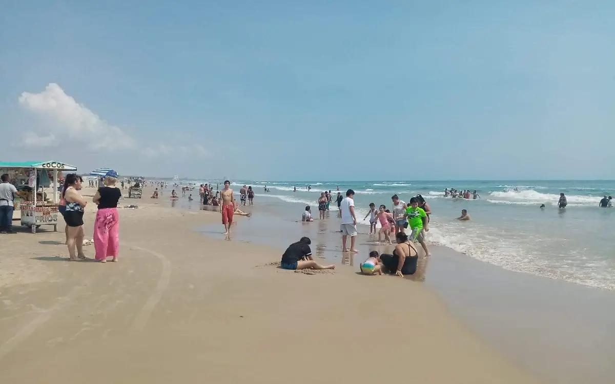 Visitan Miramar este caluroso sábado