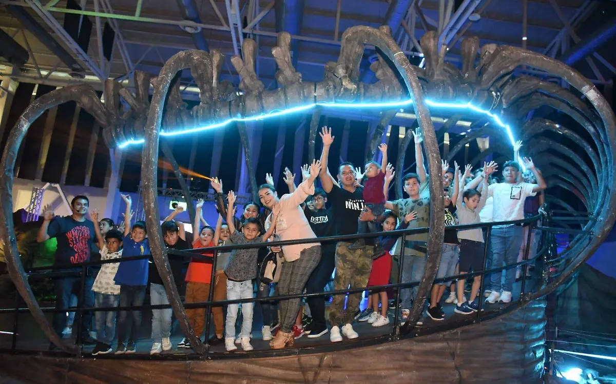 ¡La Era Mesozoica invade el puerto de Tampico! Inauguran Tierra de Dinosaurios