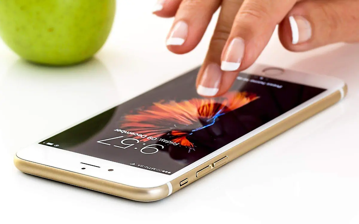 smartphone-g7553dd971_1920