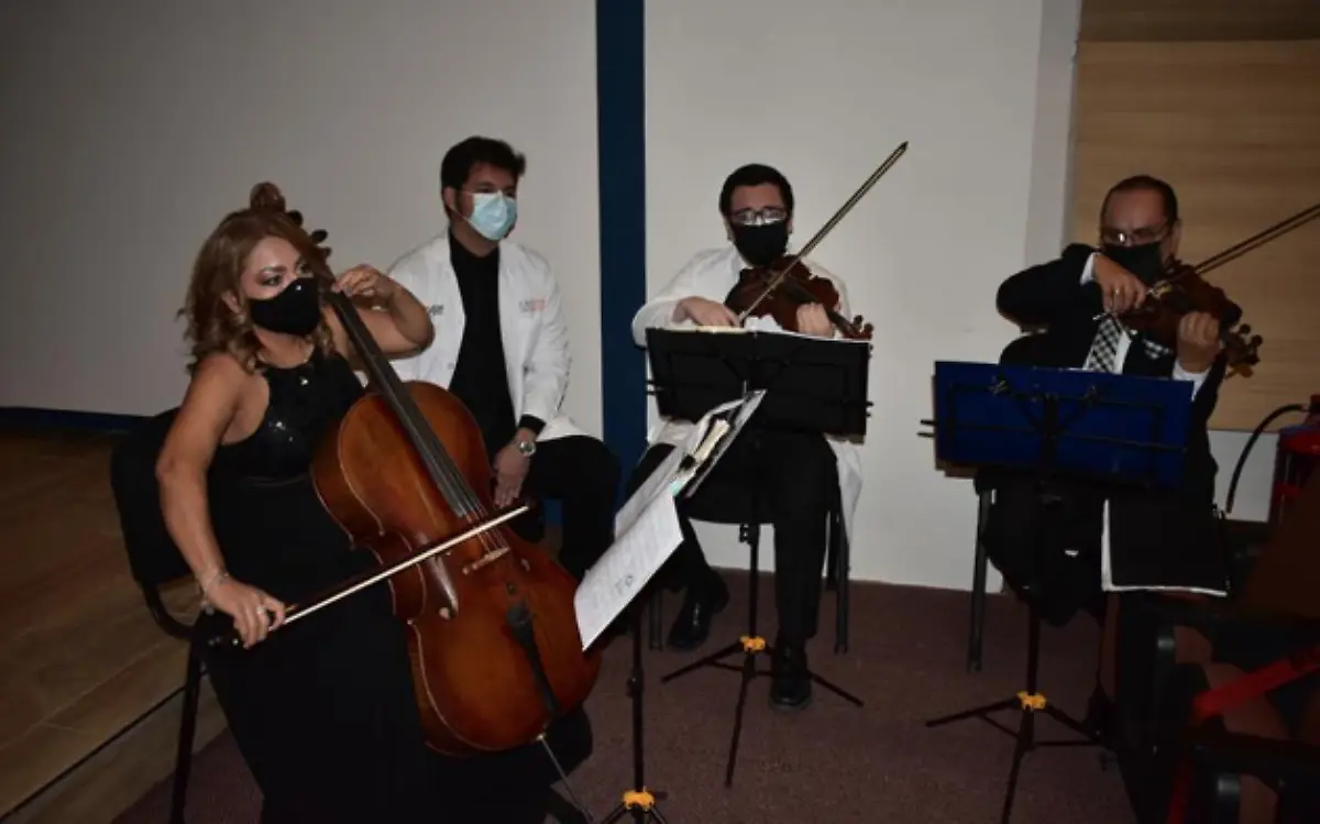 Presentan el libro "De lo presencial a lo virtual"