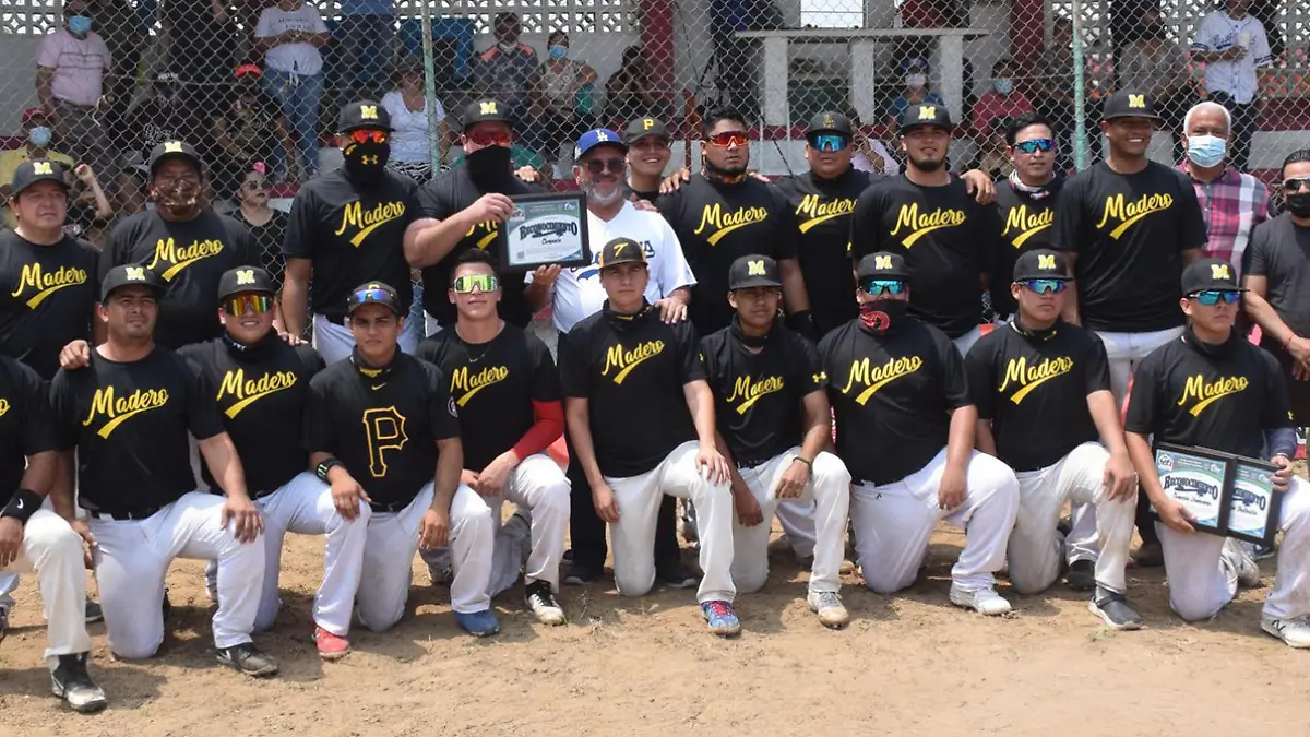 La selección Madero Petrolera se proclamó campeón del estatal de softbol de primera fuerza 