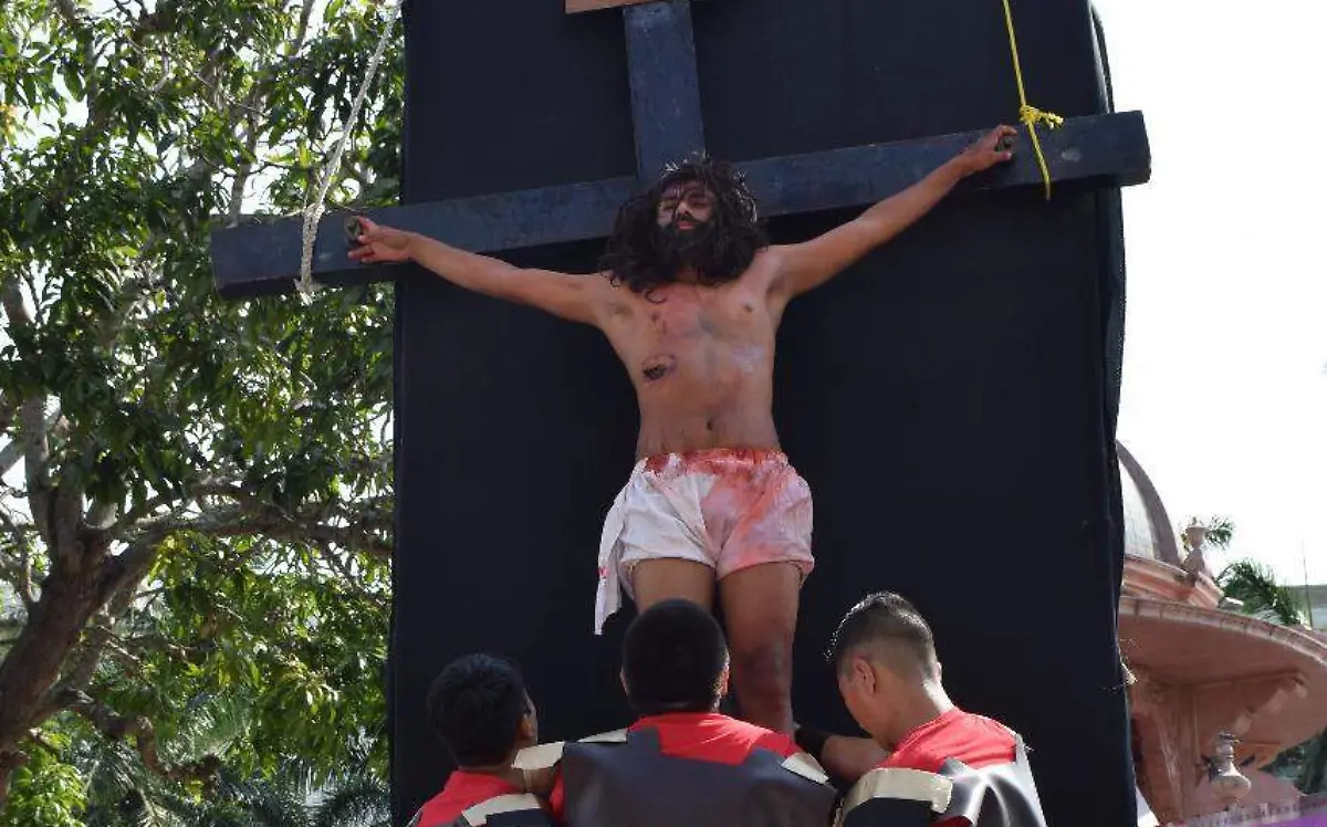 Miles de católicos