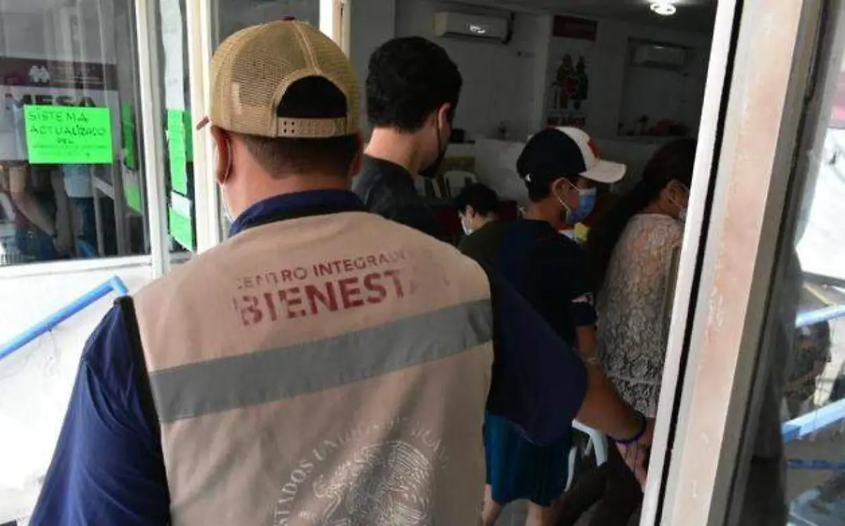 PADRES DE FAMILIA SOLICITARON AMPAROS