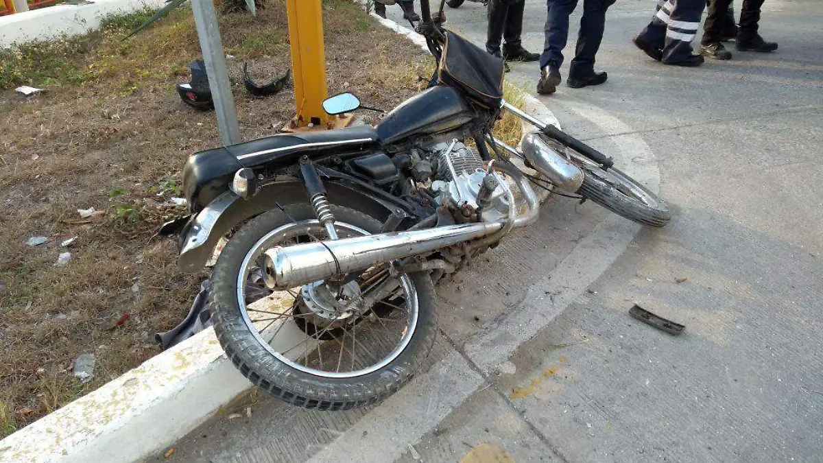 La motocicleta que manejaba