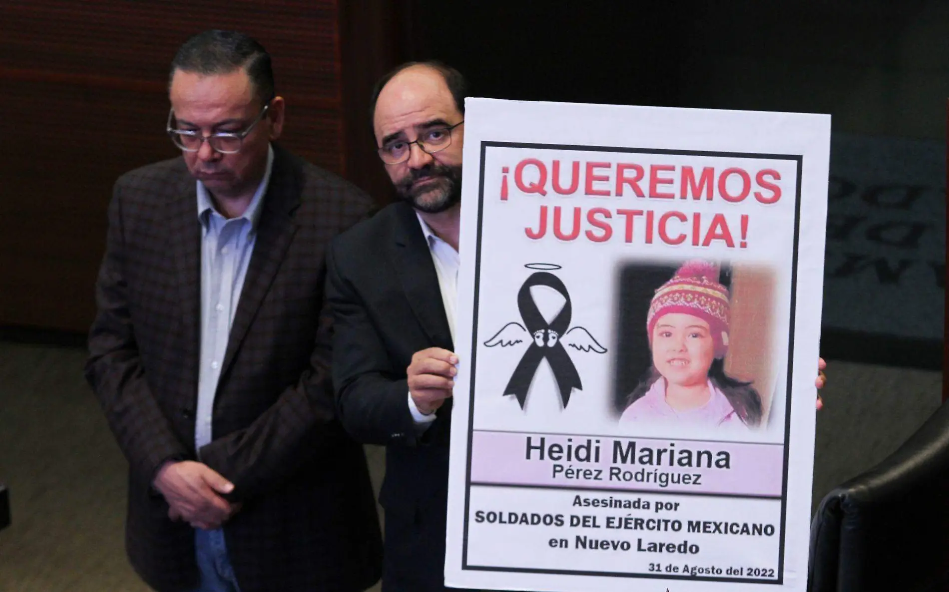 Familiares de Heidi, la pequeña de 4 años que presuntamente fue asesinada por militares en un enfrentamiento ocurrido en Nuevo Laredo, acusan que la Comisión Nacional de Derechos Humanos (CNDH) pretende investigar el caso solo por teléfono